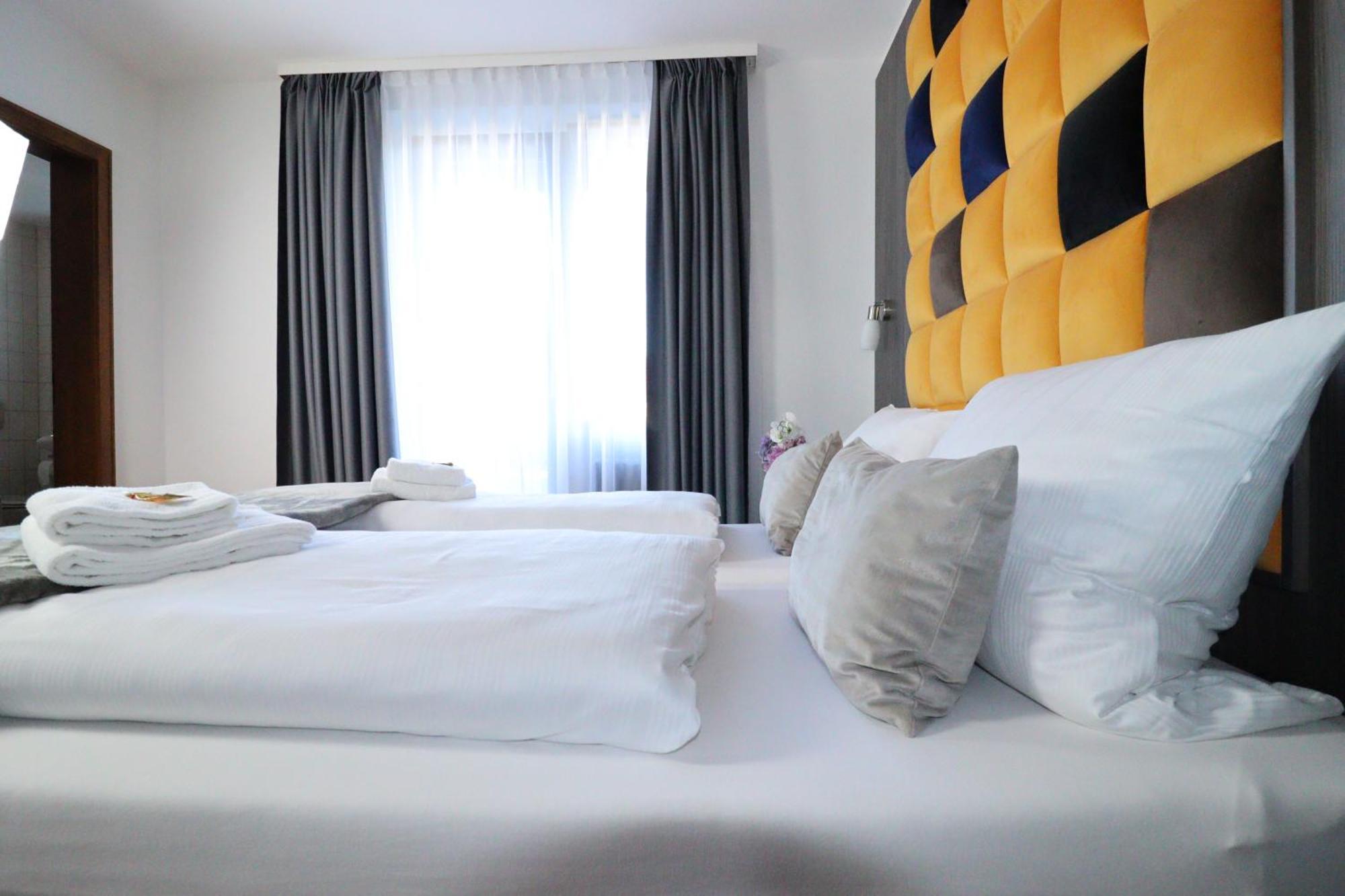 Hotel Kurparkblick Bad Bergzabern Kültér fotó