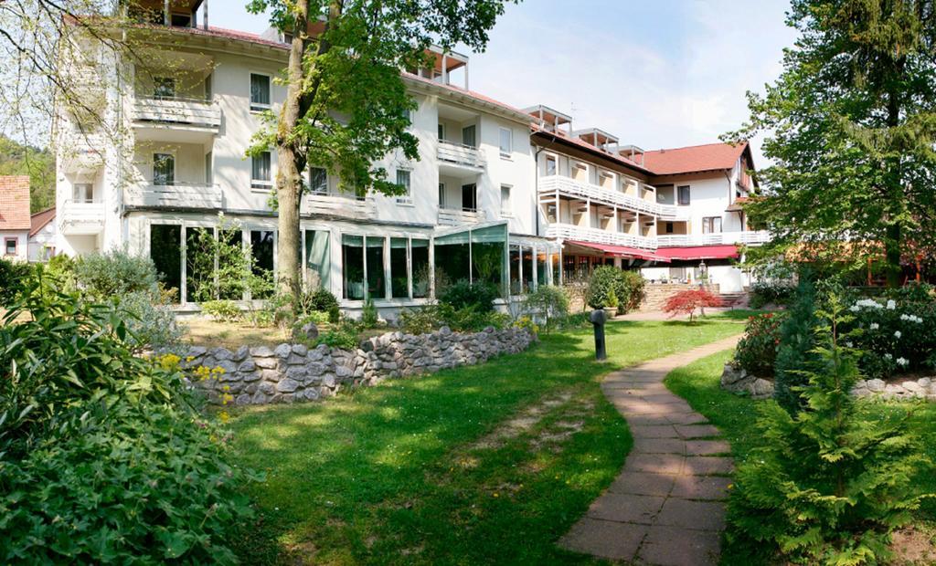 Hotel Kurparkblick Bad Bergzabern Kültér fotó